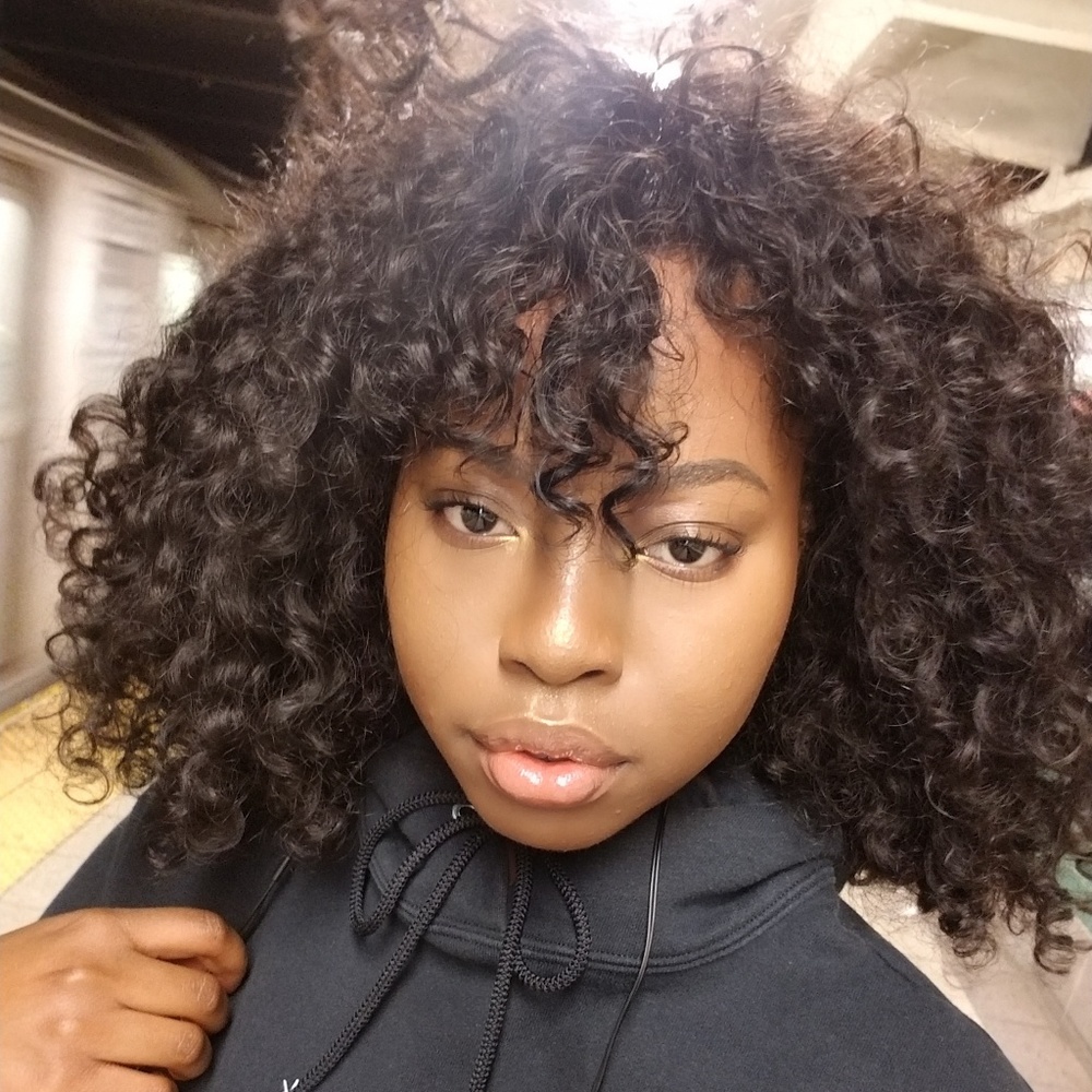 Meet your Posher, Samantha